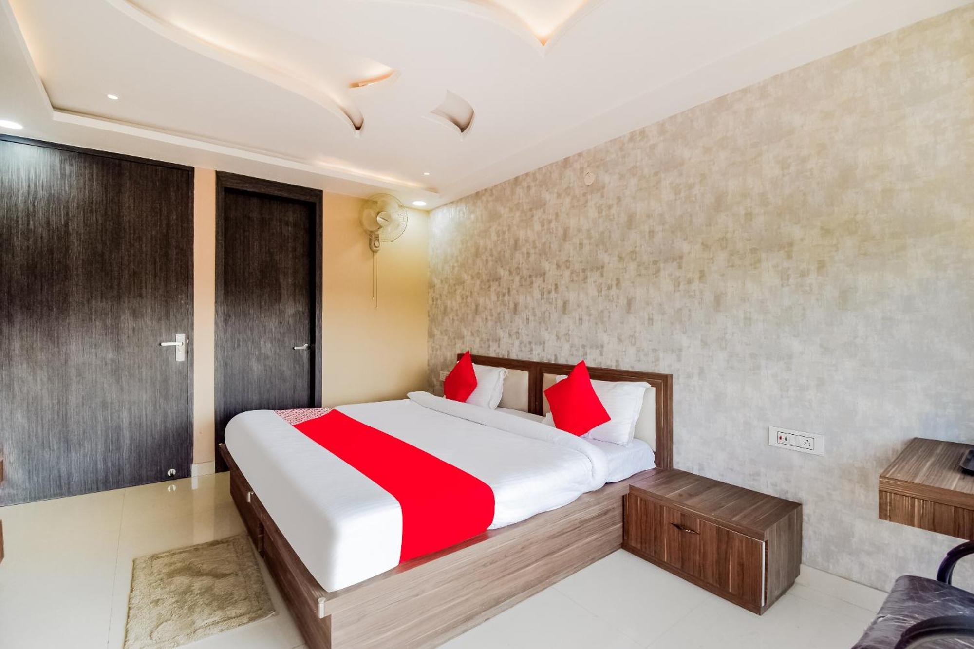Super Hotel O The Moody Moon Hotel Jaipur Exterior photo